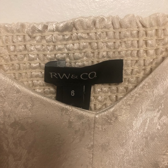 NWOT crop top / bustier - Picture 2 of 4
